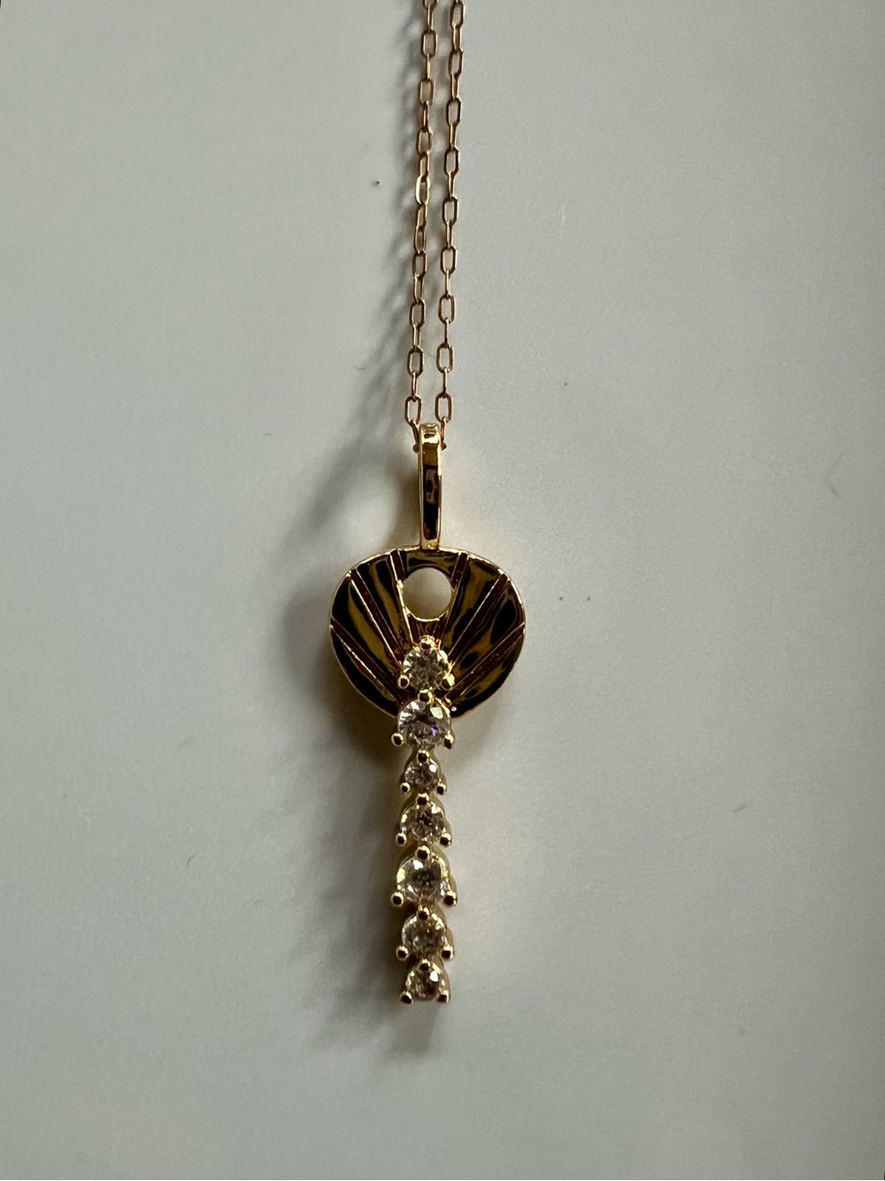 NWOT Miranda Frye 18k-Plate Gold Shell Pendant Necklace with CZ Drop Chain - Picture 3 of 6